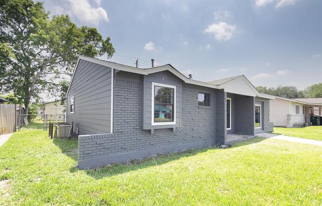 3309 PROSWIMMER ST