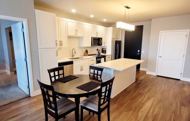 2 beds, 2 baths, 1,187 sqft, $3,720, Unit 455