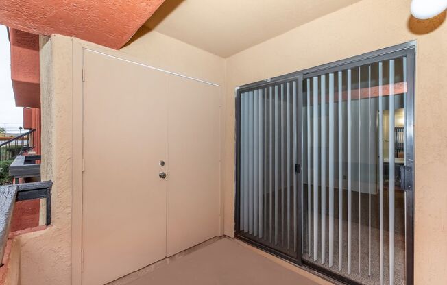 2 beds, 1 bath, 899 sqft, $1,262, Unit 1146