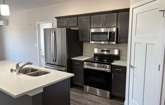 2 beds, 2 baths, 1,038 sqft, $1,895, Unit 4880-206