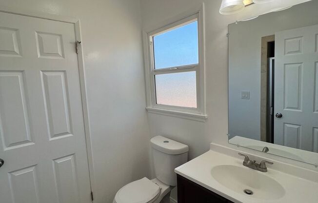 3 beds, 2 baths, $3,895