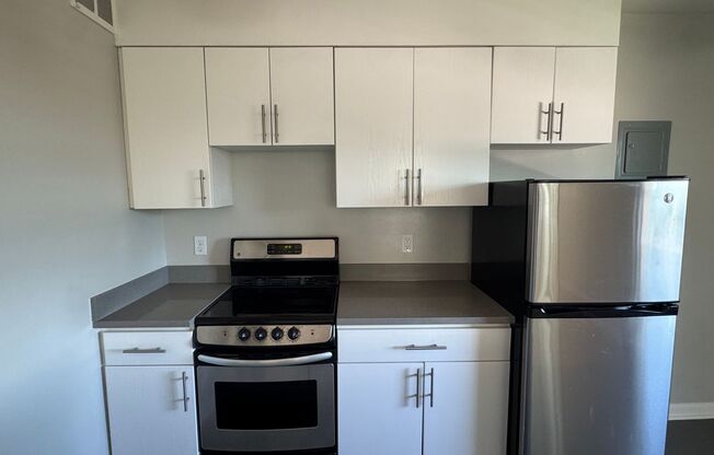 1 bed, 1 bath, 606 sqft, $1,595, Unit 420