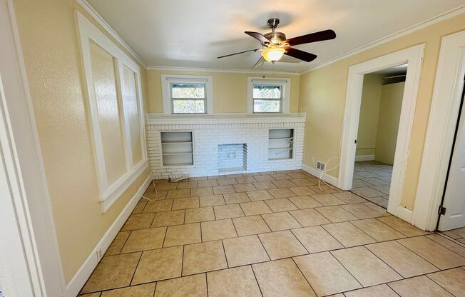 3/1 2nd Story Duplex - Newly Updated!