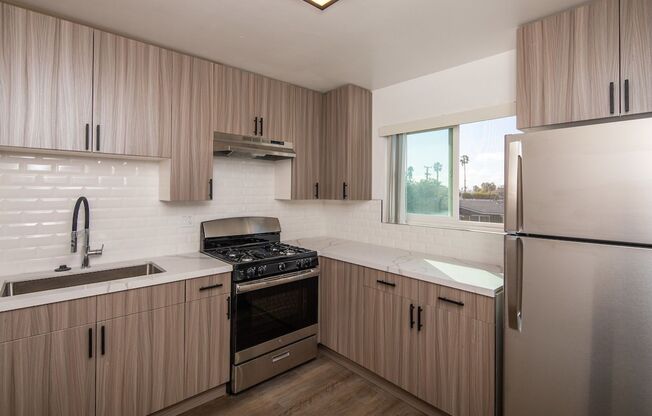 Studio, 1 bath, 340 sqft, $1,995, Unit 4