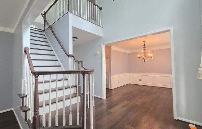 Luxurious Kingstowne Home