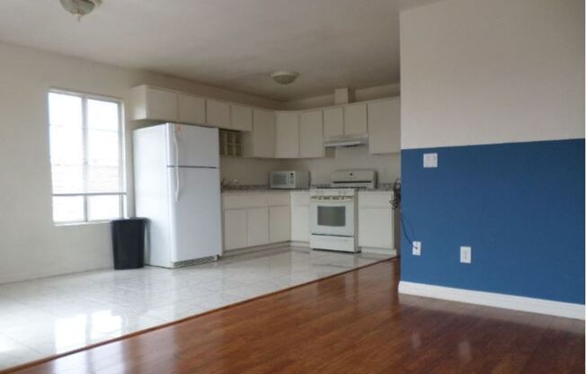 2 Bedroom 1 bath apartment