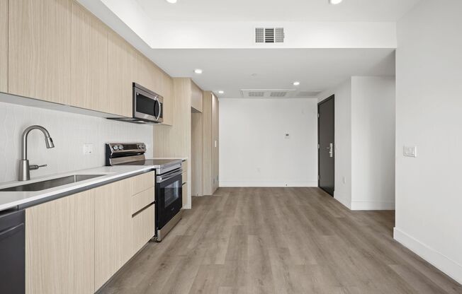 1 bed, 1 bath, 445 sqft, $2,500, Unit 406A
