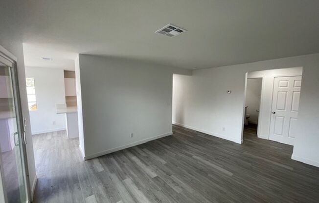2 beds, 2 baths, $1,375, Unit UNIT 1083