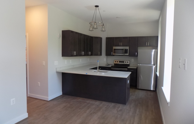 For Rent: Stylish Urban Living at 815 Park Ave – Your City Oasis Awaits!