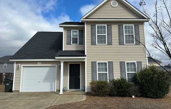 Great 2 Story 3 Bedroom, 2.5 Bath with Garage in Hope Mills!