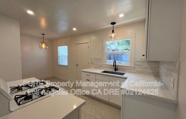 629 W 23 ST