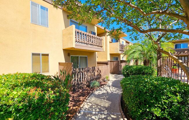 Woodlawn Manor - Please call or text Norma at (619) 253-0910