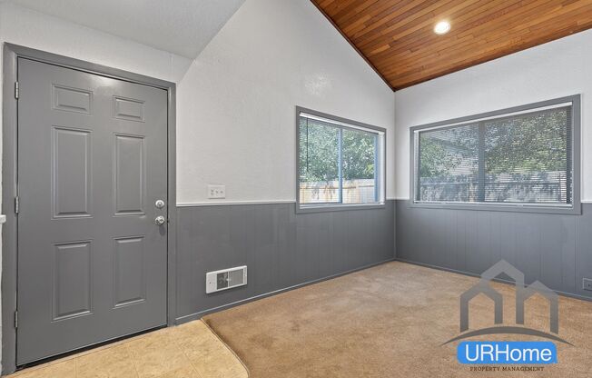 Discover Your Ideal Home $1799 2bd 1.5ba Beautiful Townhouse In SE Portland