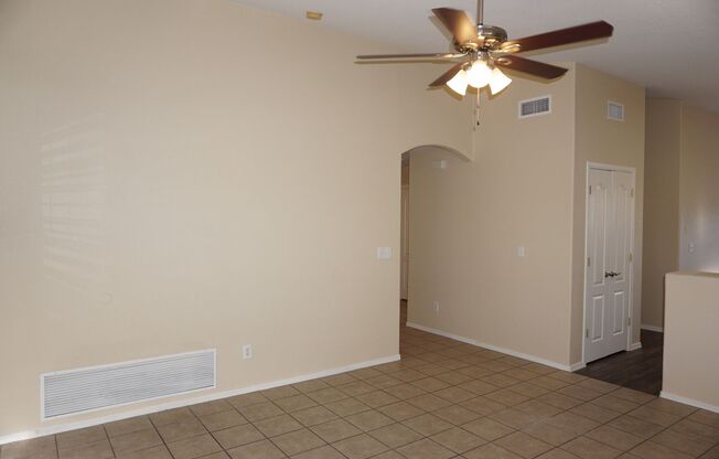 3 beds, 2 baths, $1,675