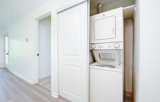 2 beds, 2 baths, 1,065 sqft, $2,425, Unit 2-307
