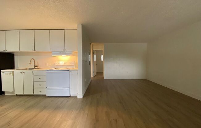 2 beds, 1 bath, 720 sqft, $1,225, Unit Unit 106