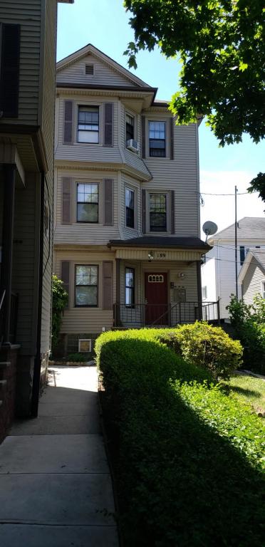189 MIDDLE ST