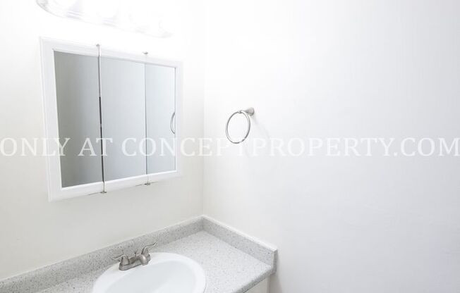 2 beds, 1.5 baths, 1,040 sqft, $1,499, Unit 10