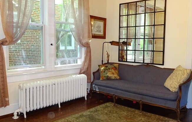 Beautiful Home with Fenced Yard in Rosemont!