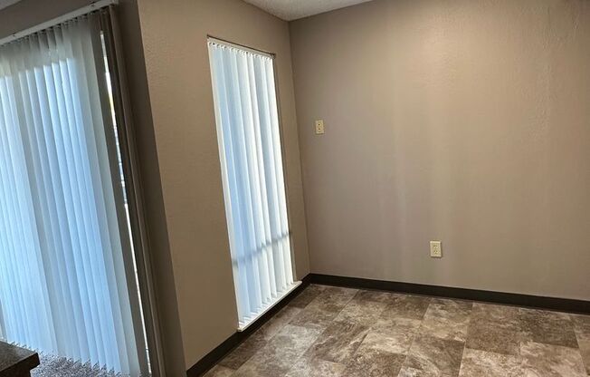 1 bed, 1 bath, 621 sqft, $1,265, Unit 302