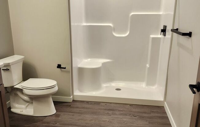 2 beds, 2 baths, 1,132 sqft, $1,650, Unit 402