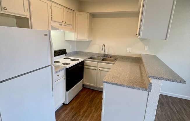 1 bed, 1 bath, 600 sqft, $1,175, Unit 14