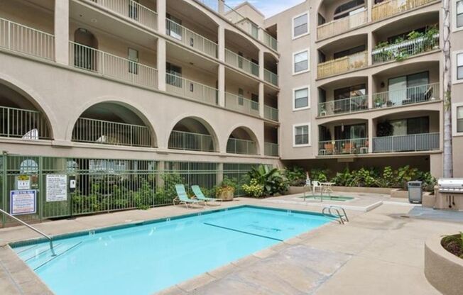 2 beds, 2 baths, $2,695, Unit 1