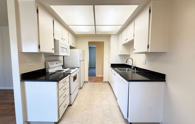 Shadow Creek Apartments