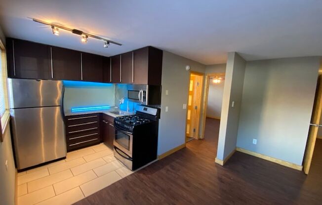 1 bed, 1 bath, 506 sqft, $1,145, Unit 3013-305