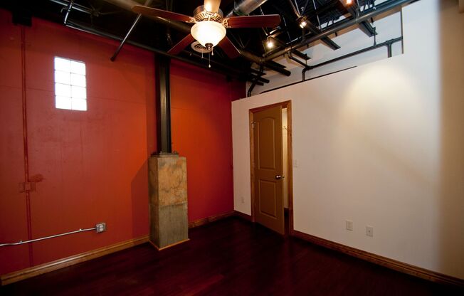 2 beds, 1 bath, 950 sqft, $1,150, Unit AW L-10