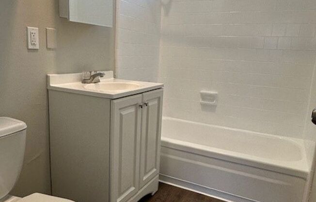 River Road Apartments