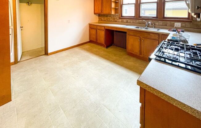 Spacious 4-Bedroom Fulton Gem | Steps from 50th & France – $2,699/mo!