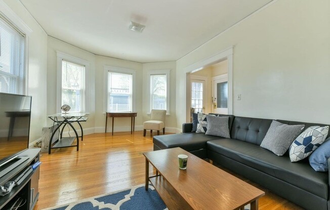 11 PARKTON RD