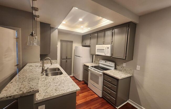 1 bed, 1 bath, $2,350