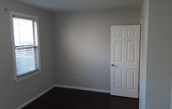 2 beds, 1 bath, $1,175