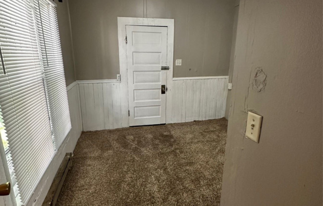 3 beds, 1 bath, $1,200