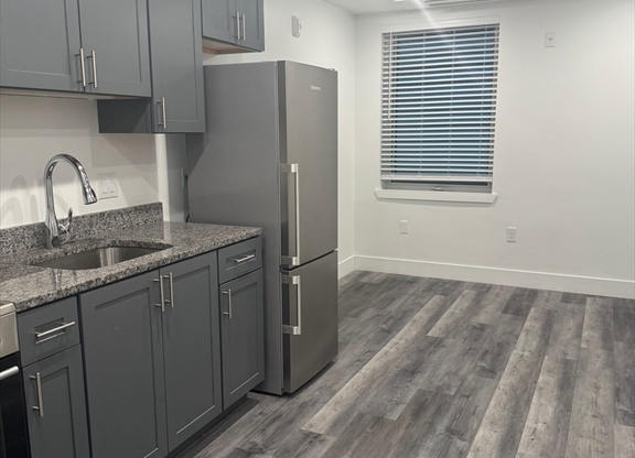 1 bed, 1 bath, $1,795, Unit 522