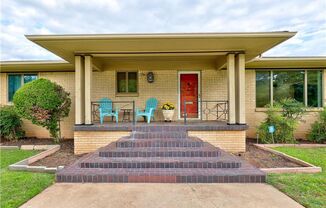 Stunning midcentury home in the absolute best part of OKC!