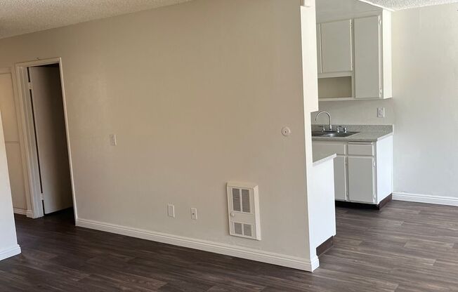 2 beds, 1 bath, 850 sqft, $2,495, Unit 65