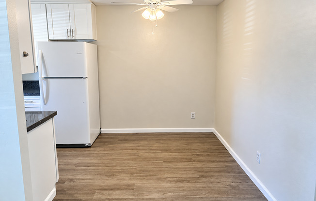 2 beds, 1 bath, 925 sqft, $2,100, Unit 430-B