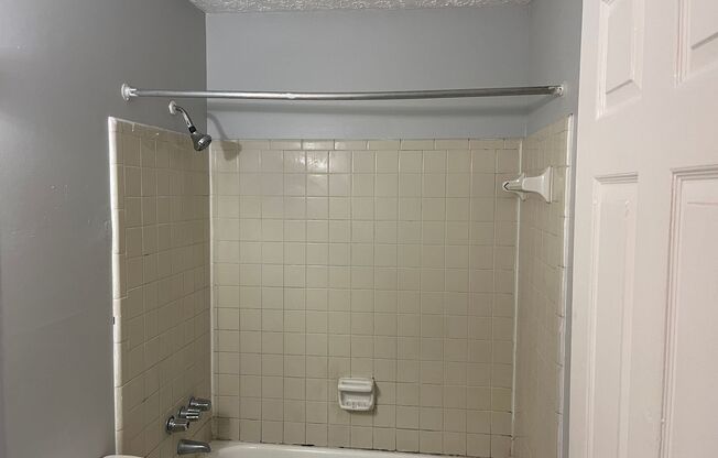 2 beds, 1 bath, $800