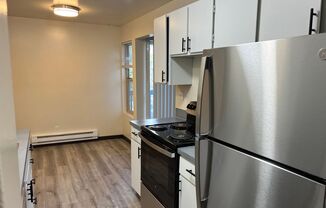 2 beds, 1 bath, 840 sqft, $1,795, Unit CL-302