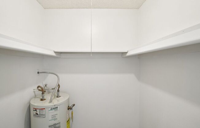 1 bed, 1 bath, 450 sqft, $850