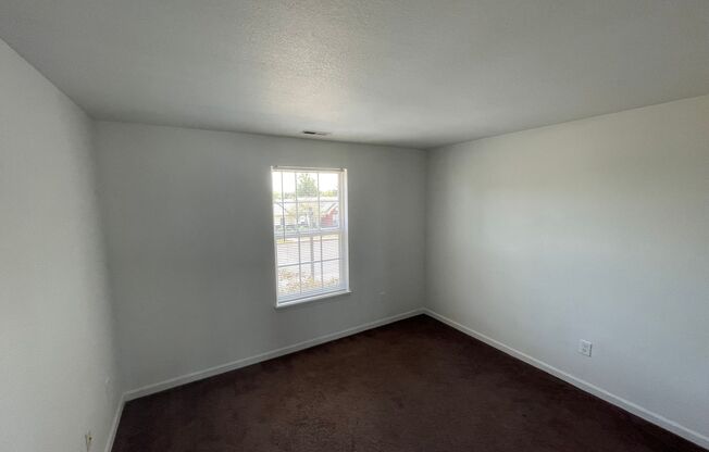 3 Minutes to Honda********** Rent $1149/month*********Peaceful Living