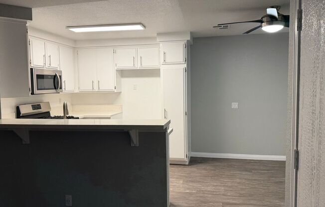 1 bed, 1 bath, 694 sqft, $2,375, Unit 305