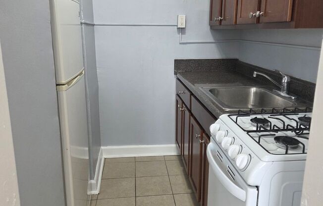 Studio, 1 bath, 280 sqft, $1,250, Unit 707