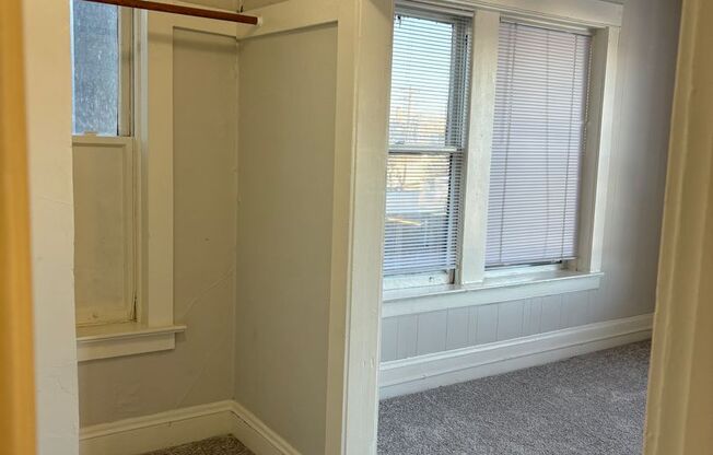 Studio, 1 bath, 500 sqft, $975, Unit 305