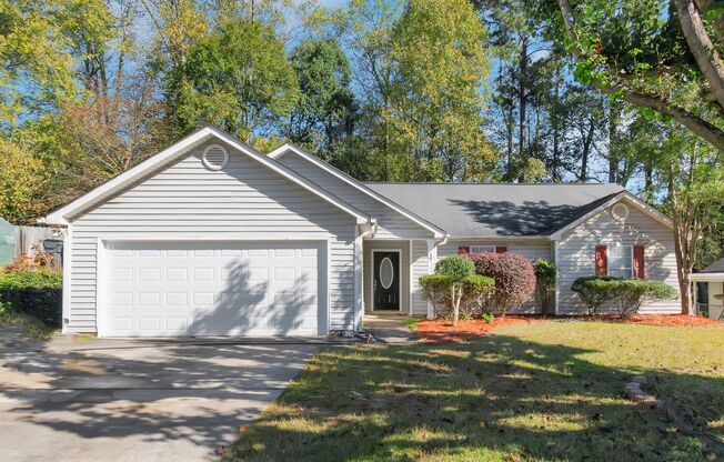 Charming 3BR/2BA Ranch Home in Stockbridge!