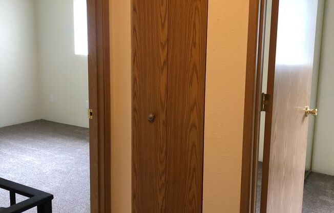 2 beds, 1 bath, 669 sqft, $1,345, Unit 47