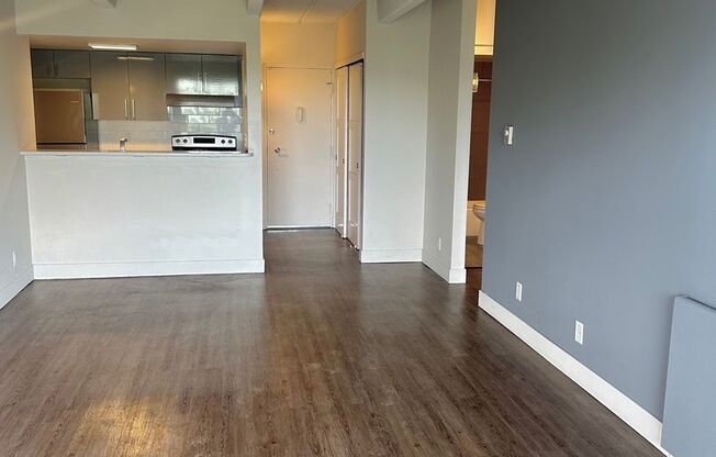 1 bed, 1 bath, 745 sqft, $1,399